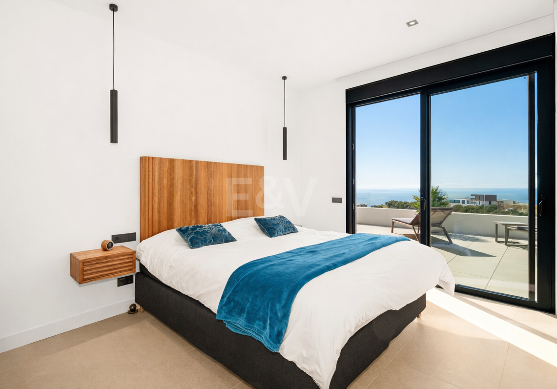 Lujoso ático contemporáneo con vistas panorámicas al mar y spa privado