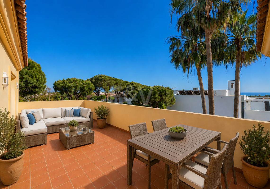 Elegante Villa mit Meerblick und fußläufig zum Strand