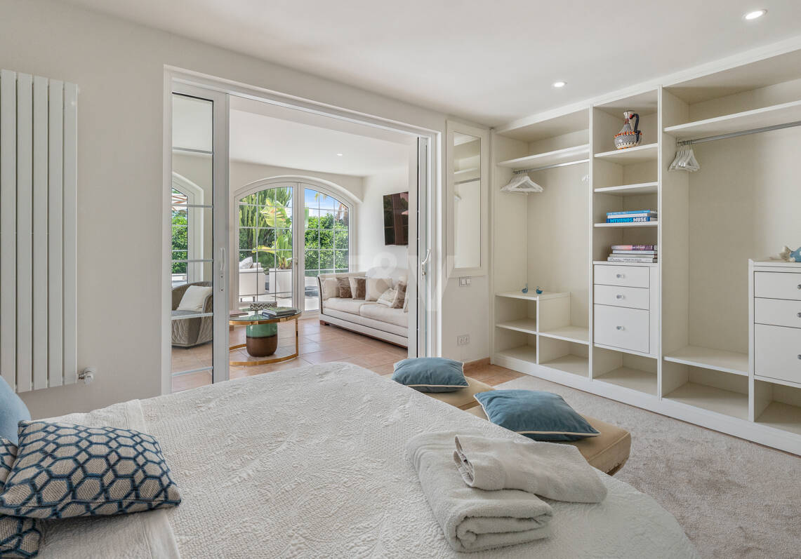 Villa familiar excepcional con vistas panorámicas al mar, cerca de la Milla de Oro de Marbella