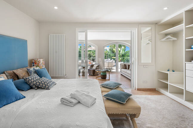 Villa familiar excepcional con vistas panorámicas al mar, cerca de la Milla de Oro de Marbella