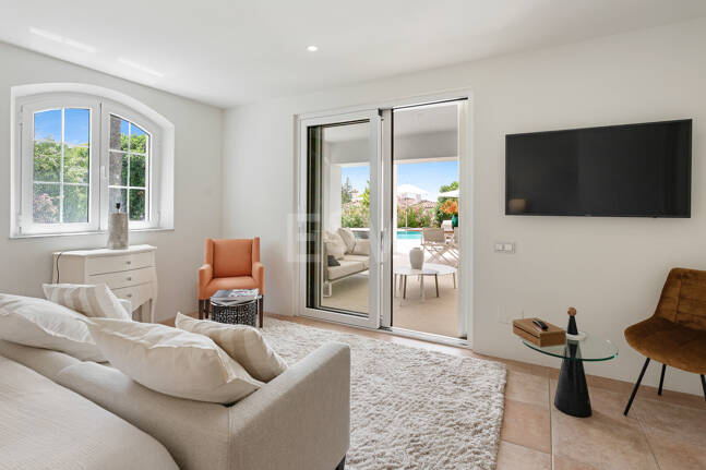 Villa familiar excepcional con vistas panorámicas al mar, cerca de la Milla de Oro de Marbella