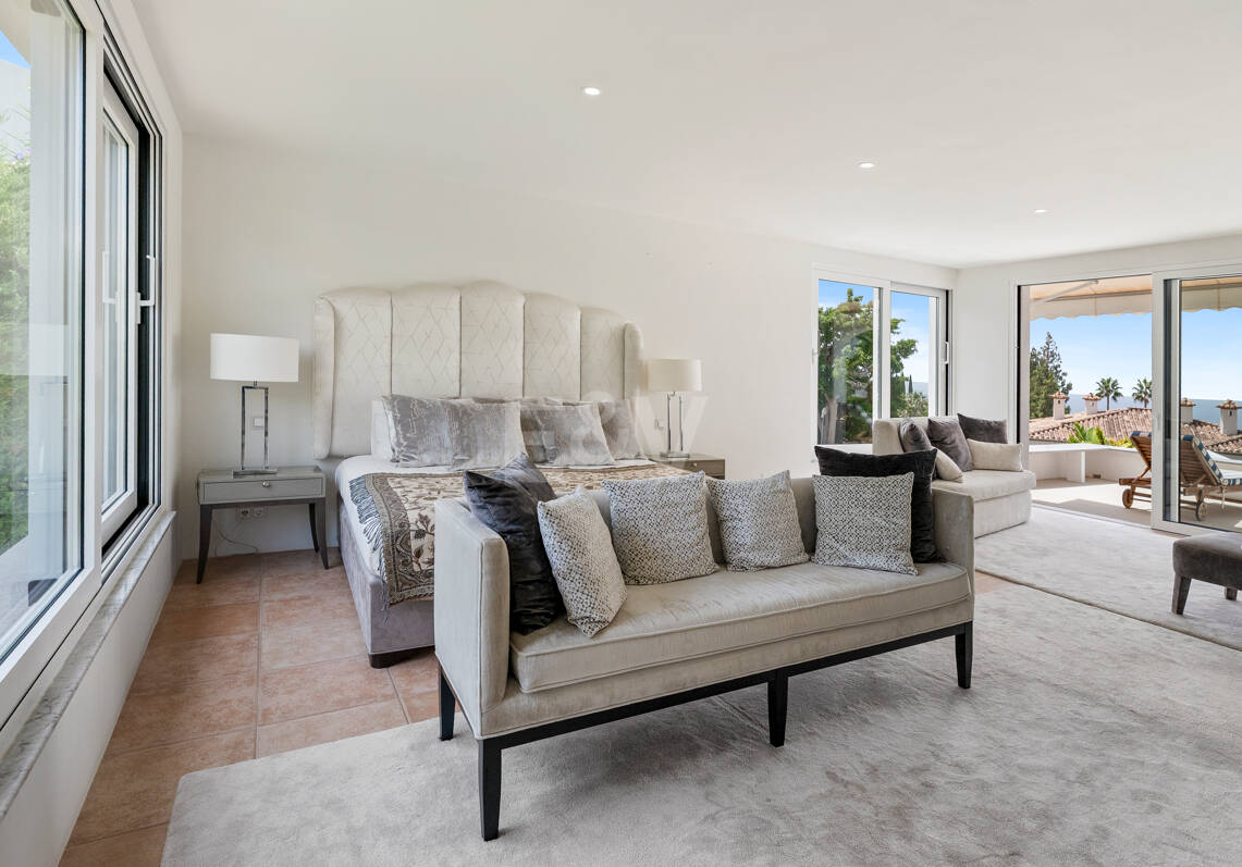 Villa familiar excepcional con vistas panorámicas al mar, cerca de la Milla de Oro de Marbella