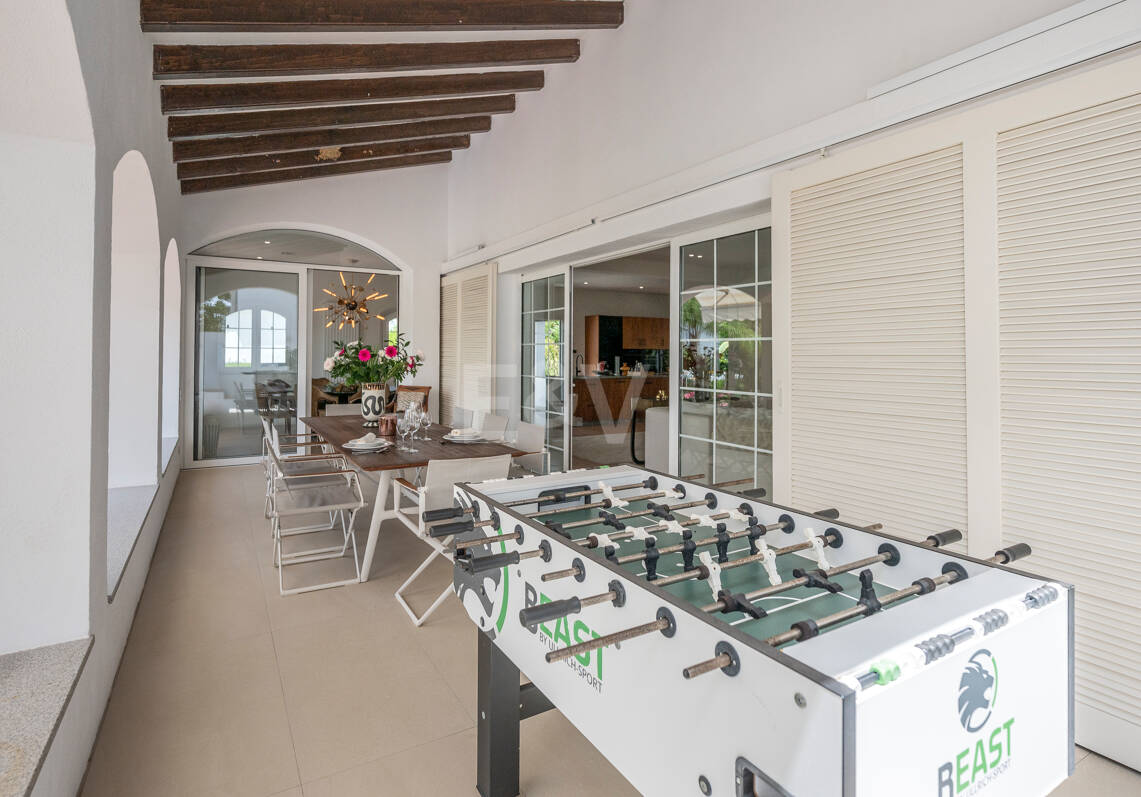 Villa familiar excepcional con vistas panorámicas al mar, cerca de la Milla de Oro de Marbella