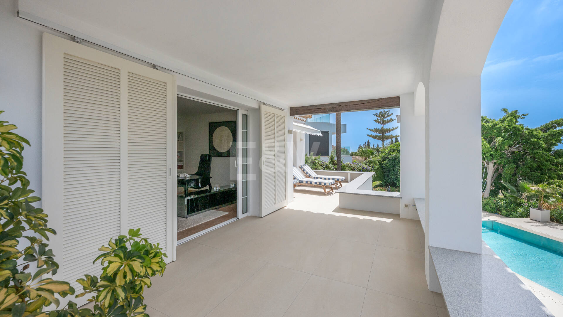Villa familiar excepcional con vistas panorámicas al mar, cerca de la Milla de Oro de Marbella