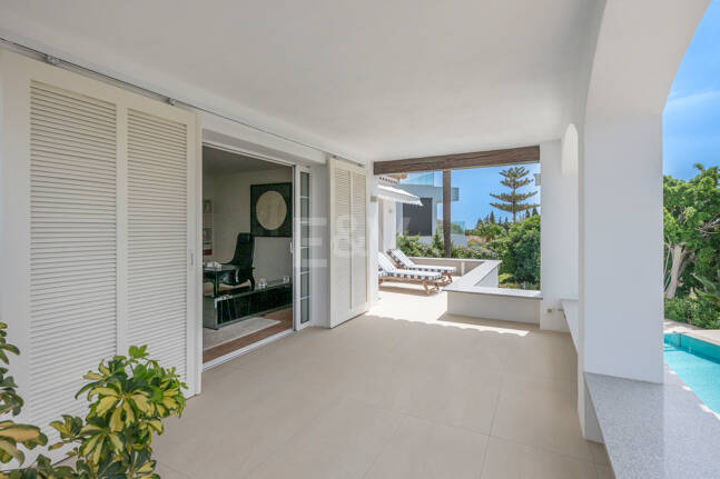 Villa familiar excepcional con vistas panorámicas al mar, cerca de la Milla de Oro de Marbella
