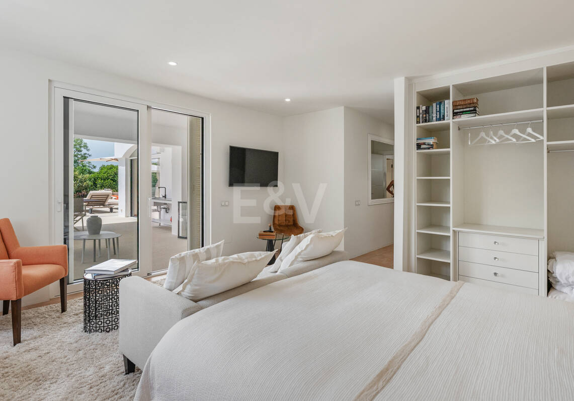 Villa familiar excepcional con vistas panorámicas al mar, cerca de la Milla de Oro de Marbella