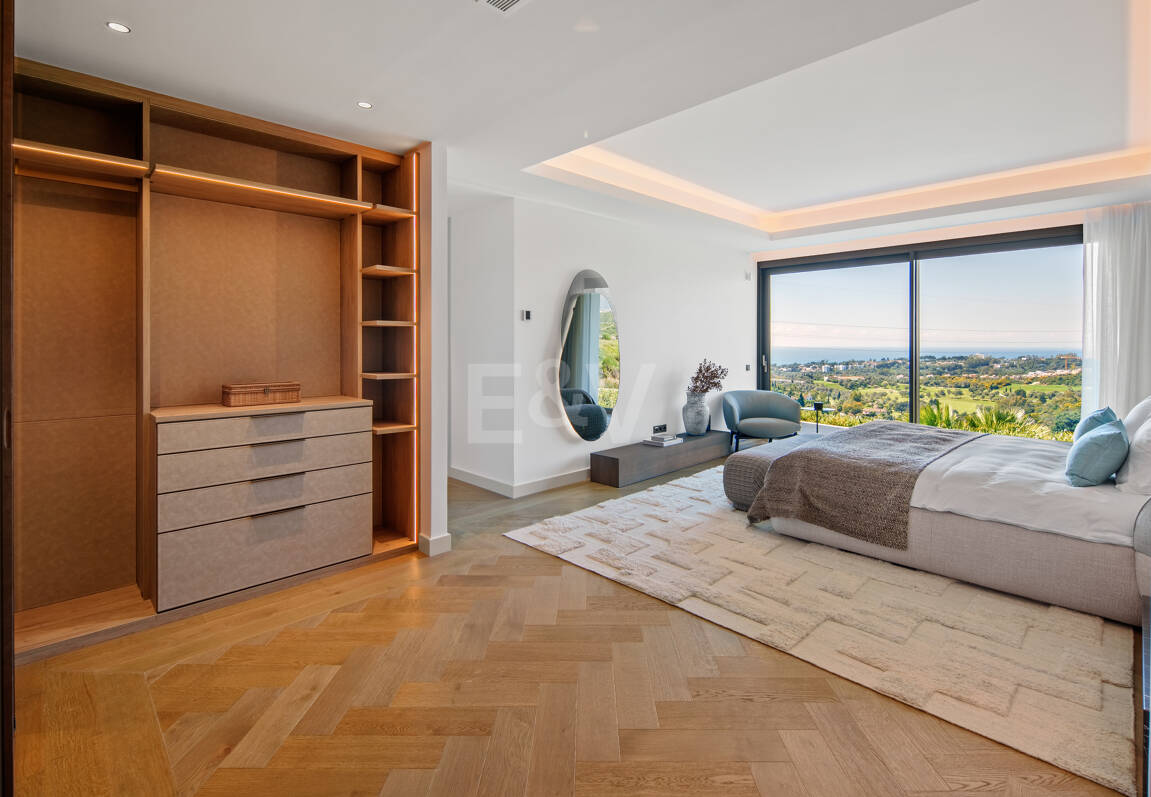 Moderne Villa mit grenzenlosem Ausblick