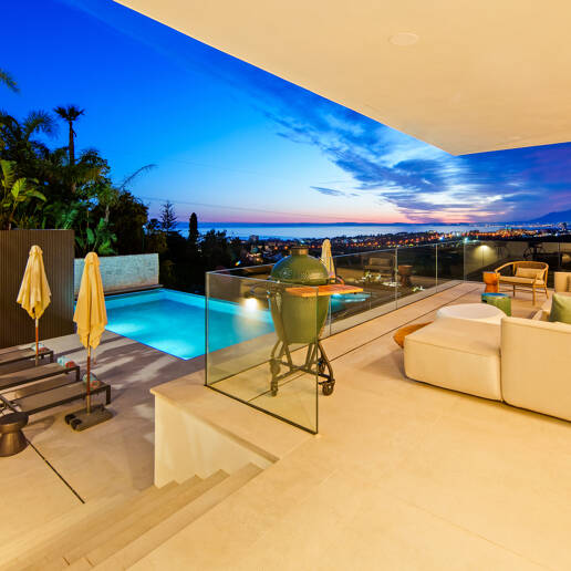 Moderne Villa mit grenzenlosem Ausblick
