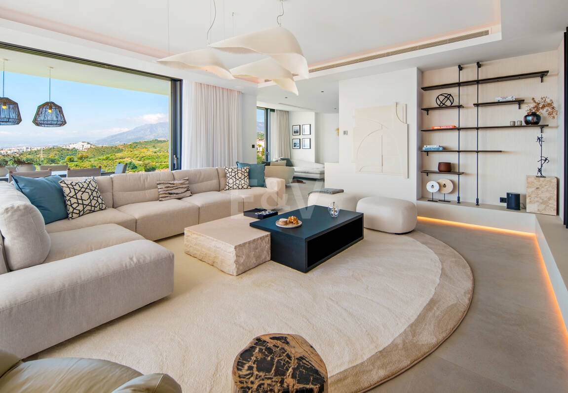Moderne Villa mit grenzenlosem Ausblick
