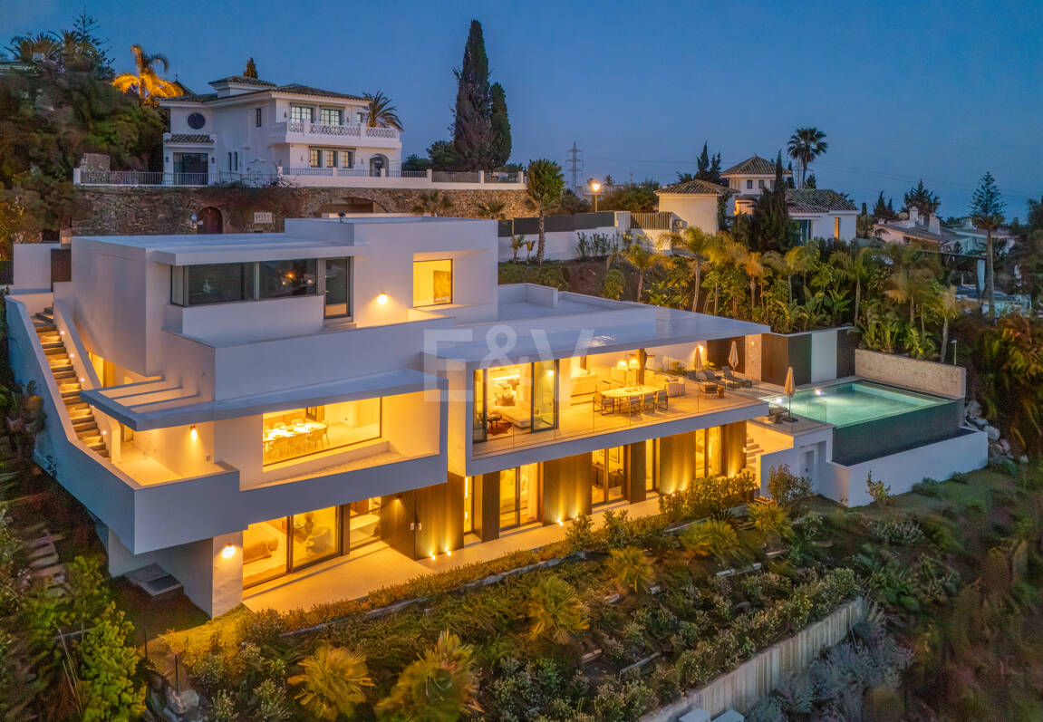 Moderne Villa mit grenzenlosem Ausblick