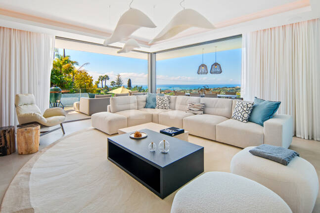 Moderne Villa mit grenzenlosem Ausblick