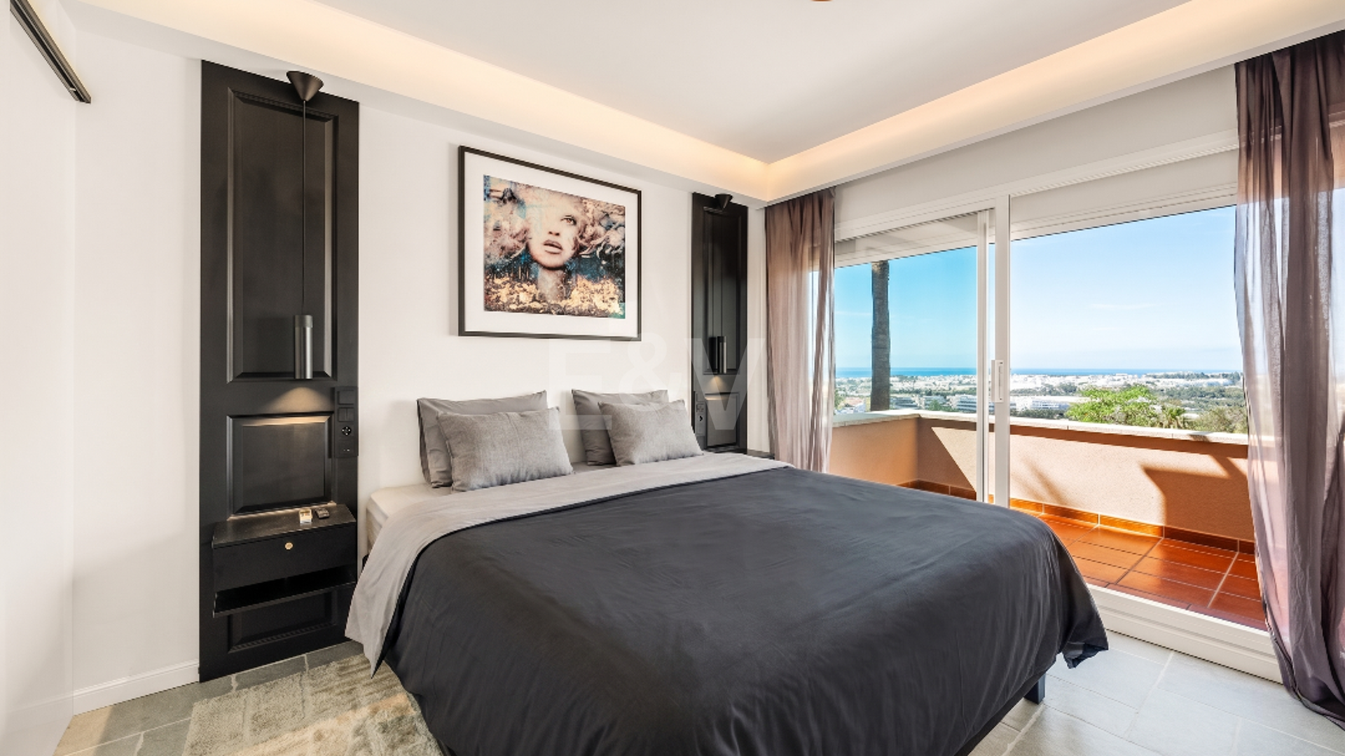 Turnkey ready apartment with Panoramic Seaviews in the heart of the Golf-Valley