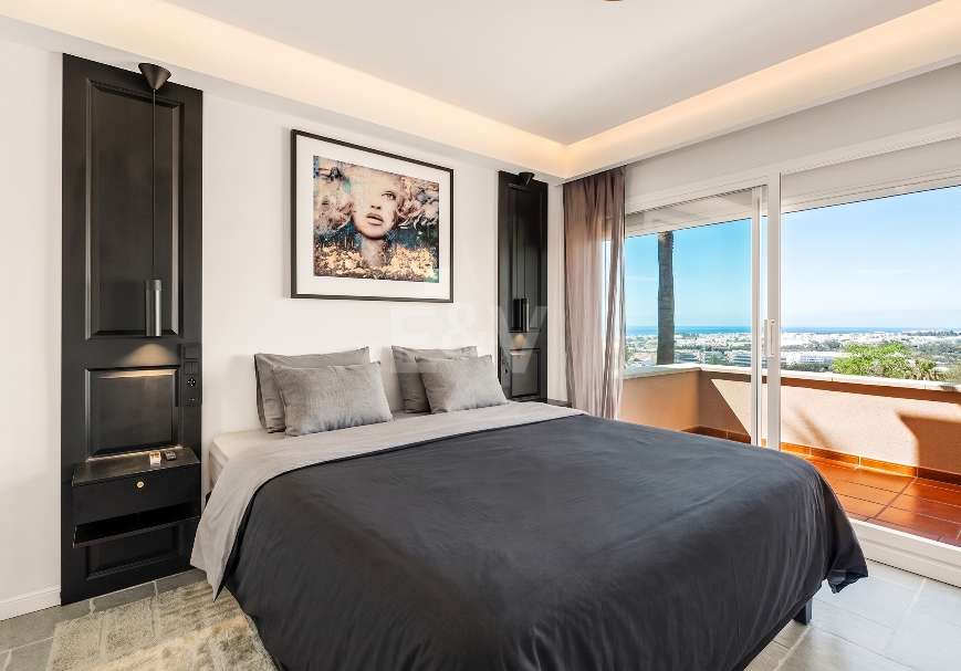 Turnkey ready apartment with Panoramic Sea views in the heart of the Golf-Valley, Las Brisa