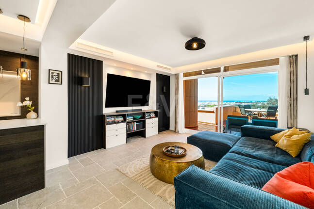 Turnkey ready apartment with Panoramic Seaviews in the heart of the Golf-Valley