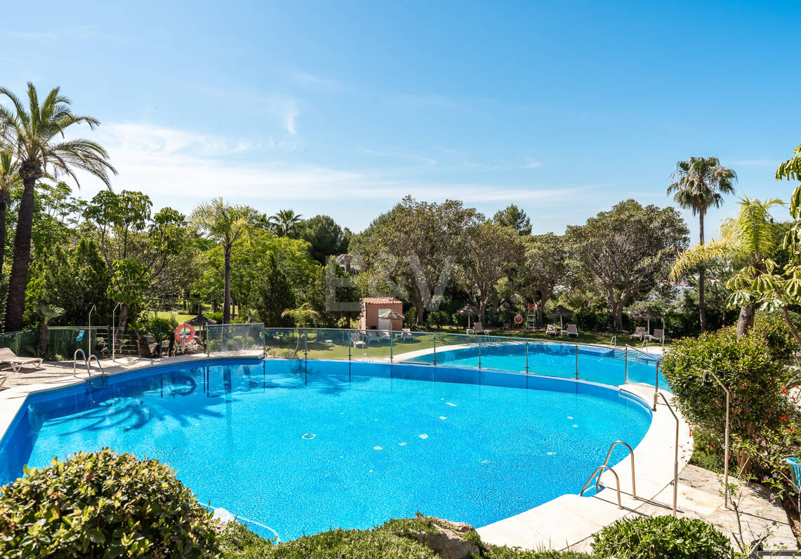 Turnkey ready apartment with Panoramic Sea views in the heart of the Golf-Valley, Las Brisa