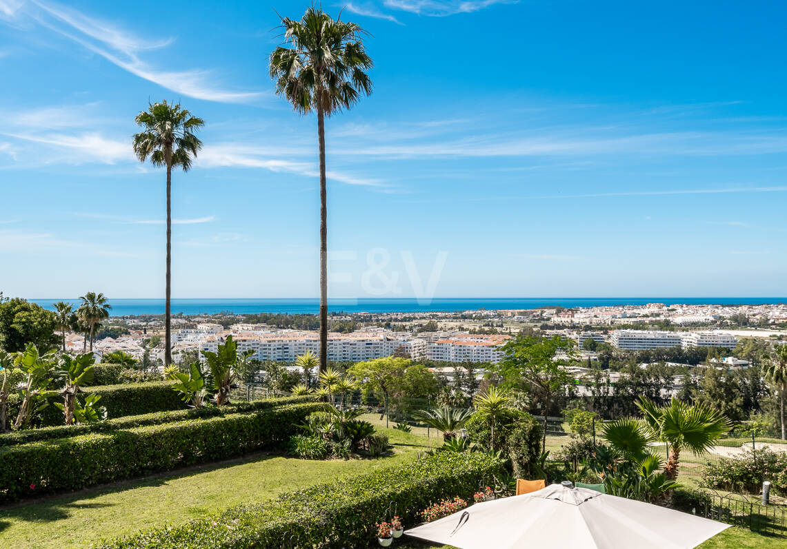 Turnkey ready apartment with Panoramic Sea views in the heart of the Golf-Valley, Las Brisa