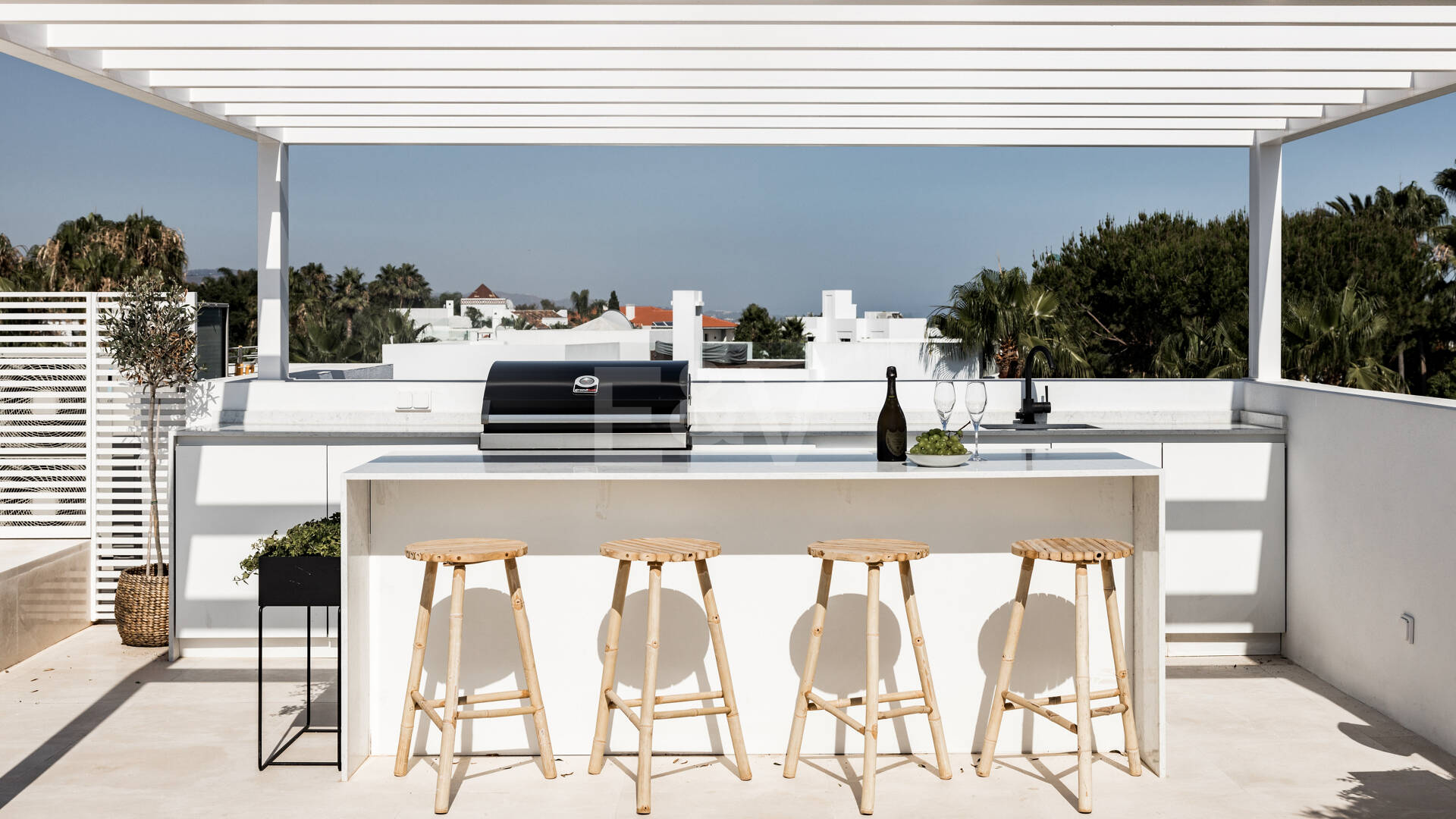 Moderne Zeitgenössische Villa In Laufdistanz Zum Puente Romano An Der Goldenen Meile Von Marbella