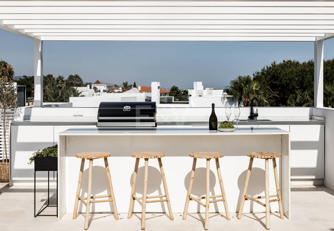 Moderne Zeitgenössische Villa In Laufdistanz Zum Puente Romano An Der Goldenen Meile Von Marbella
