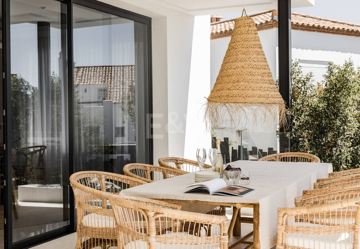 Moderne Zeitgenössische Villa In Laufdistanz Zum Puente Romano An Der Goldenen Meile Von Marbella