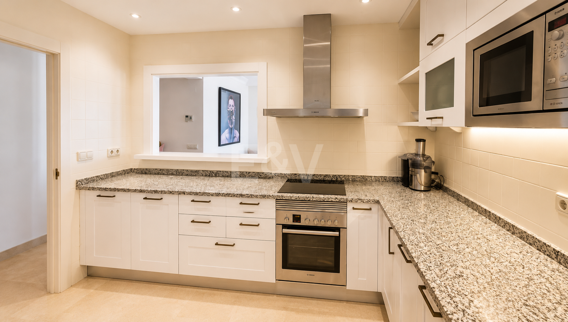 Elegant 3-Bedroom Apartment with Panoramic Sea Views in Lomas del Marqués, Benahavís | Long-Term Rental