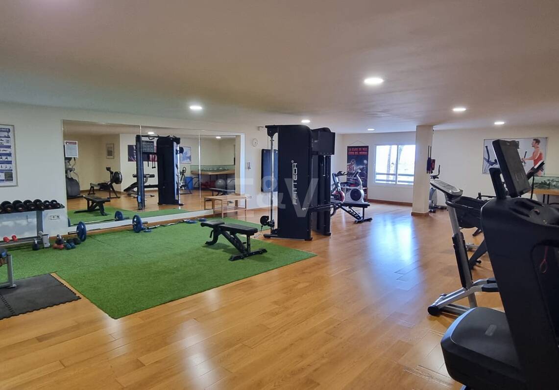 Elegant 3-Bedroom Apartment with Panoramic Sea Views in Lomas del Marqués, Benahavís | Long-Term Rental