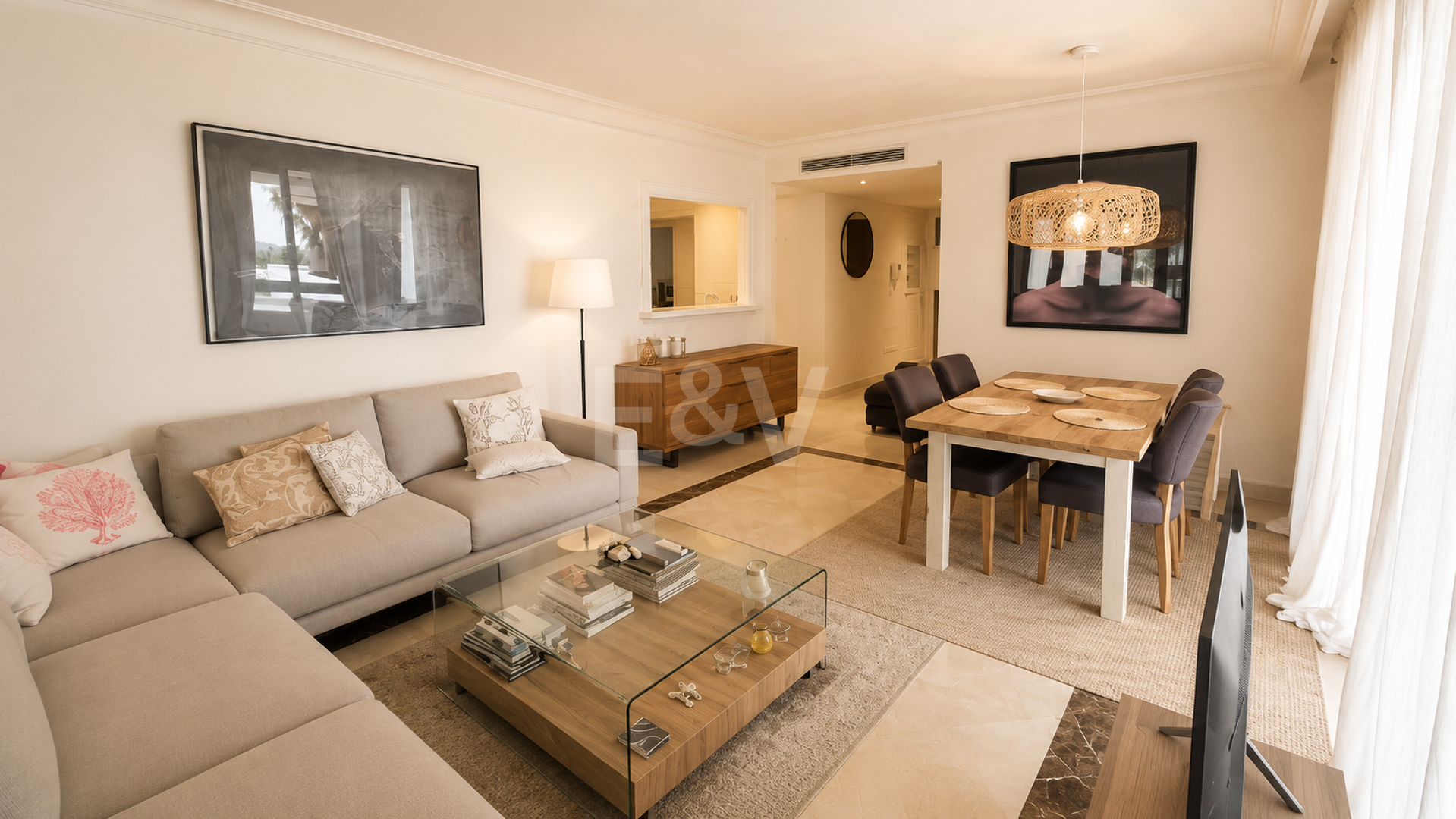 Elegant 3-Bedroom Apartment with Panoramic Sea Views in Lomas del Marqués, Benahavís | Long-Term Rental