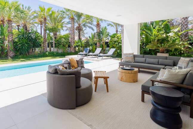 Impresionante villa contemporánea con vistas panorámicas al mar