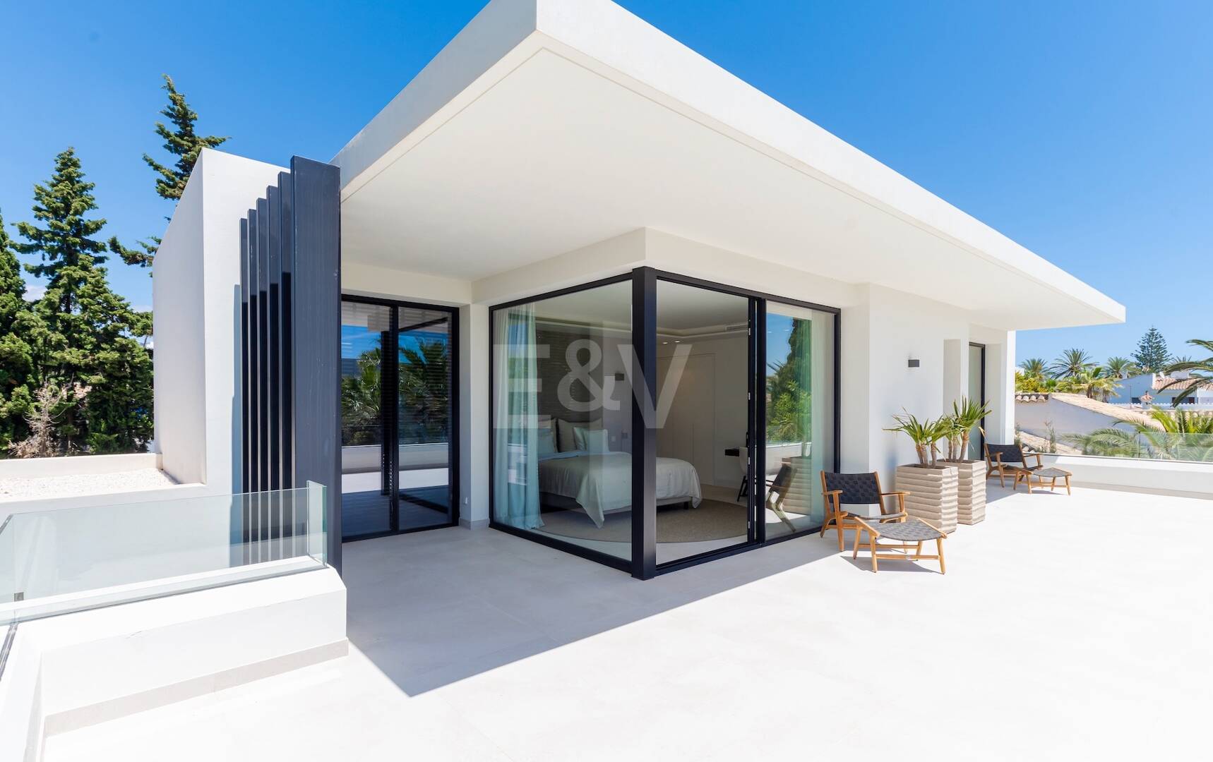 Impresionante villa contemporánea con vistas panorámicas al mar