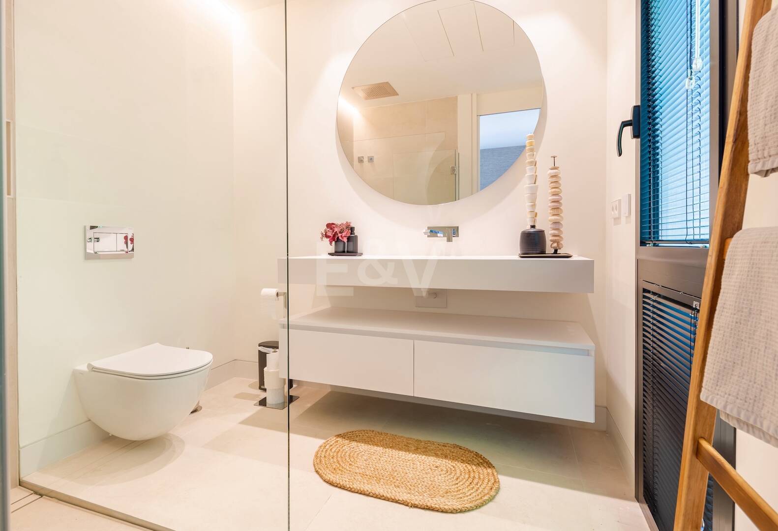 Impresionante villa contemporánea con vistas panorámicas al mar