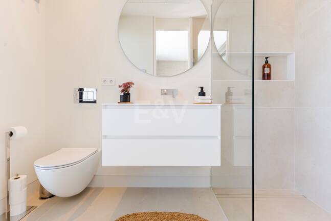 Impresionante villa contemporánea con vistas panorámicas al mar