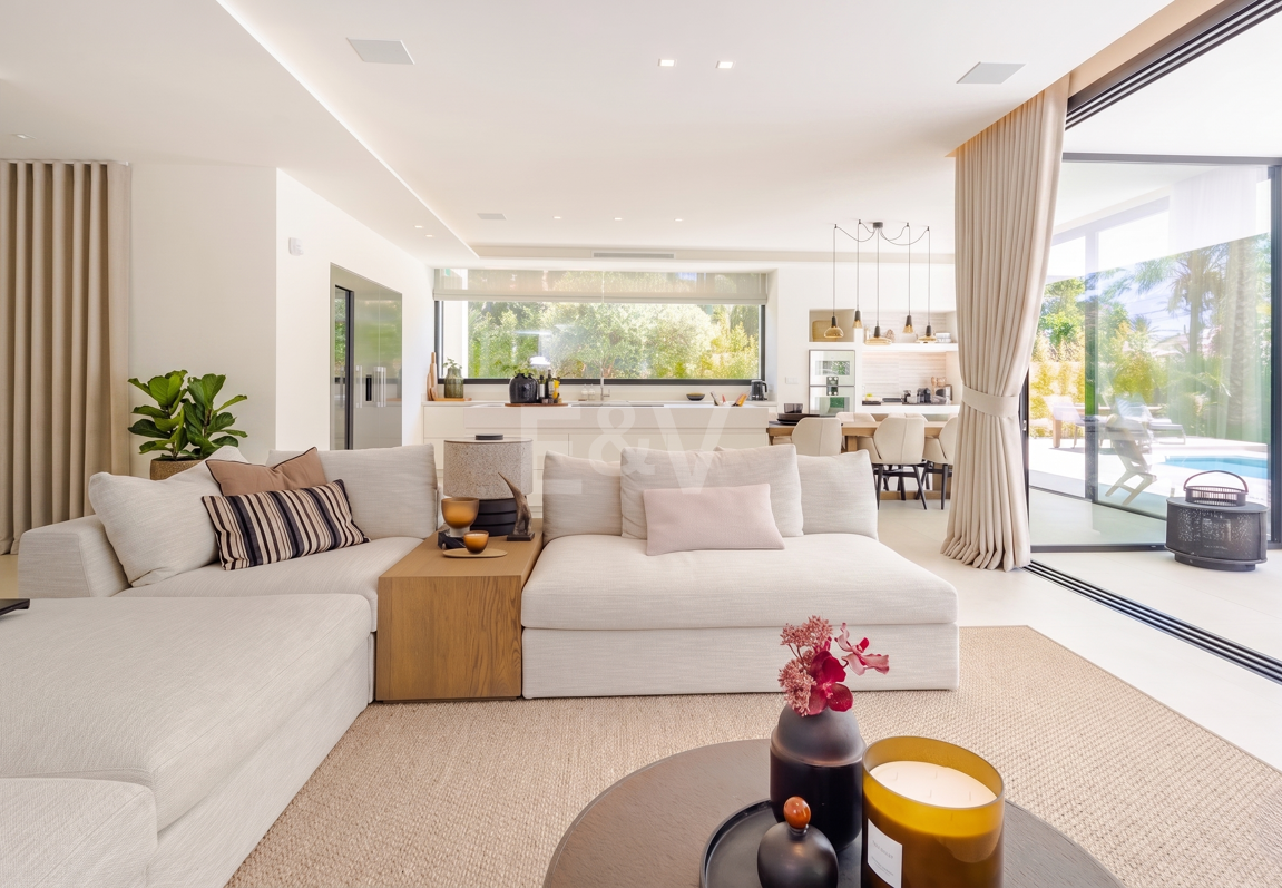 Impresionante villa contemporánea con vistas panorámicas al mar