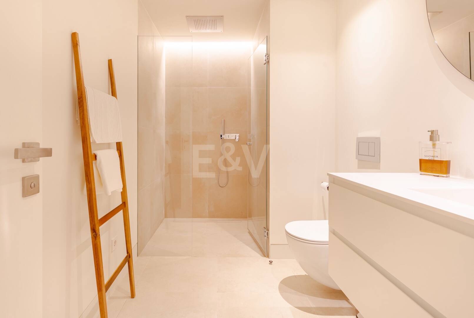 Impresionante villa contemporánea con vistas panorámicas al mar