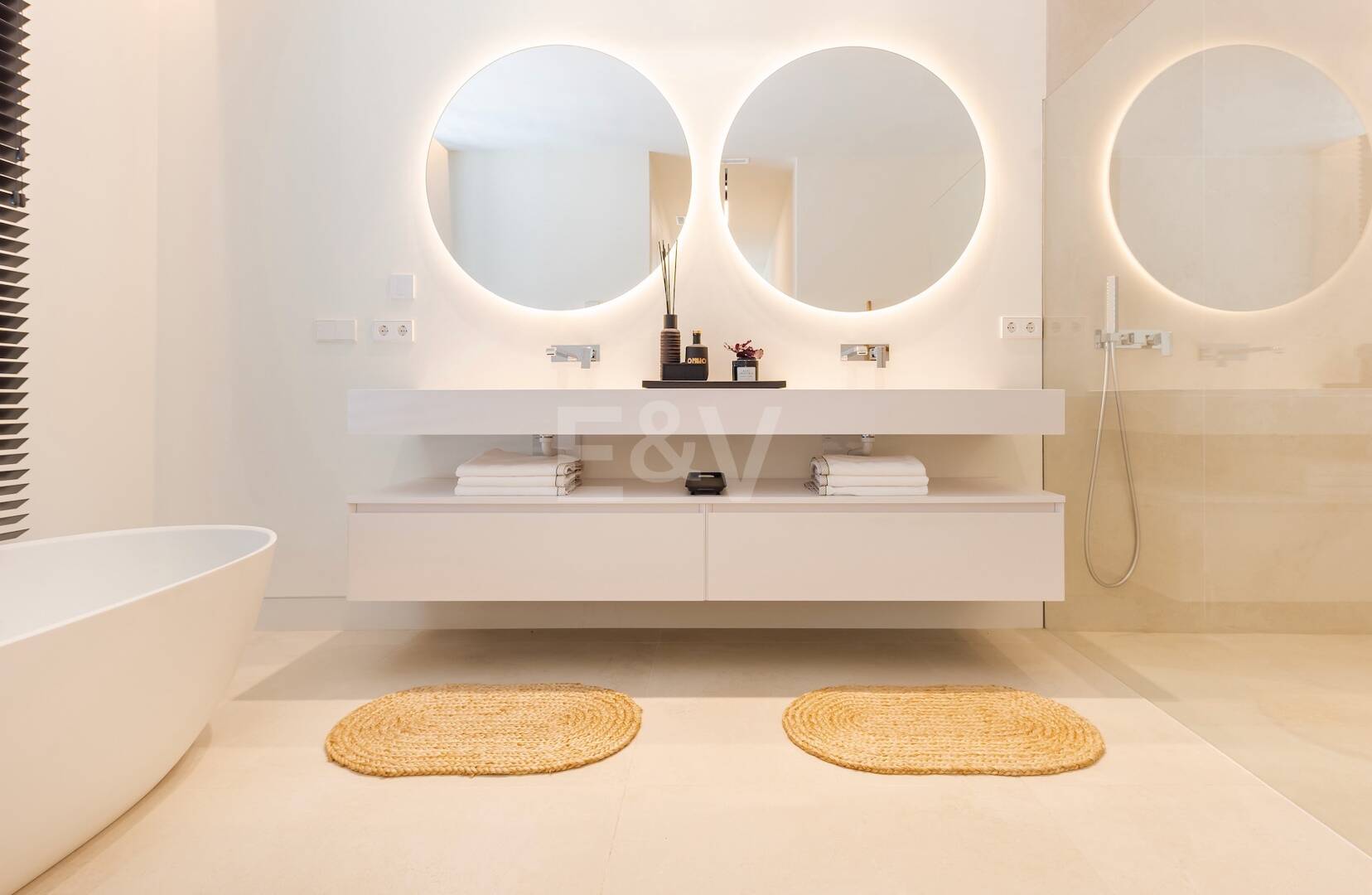 Impresionante villa contemporánea con vistas panorámicas al mar