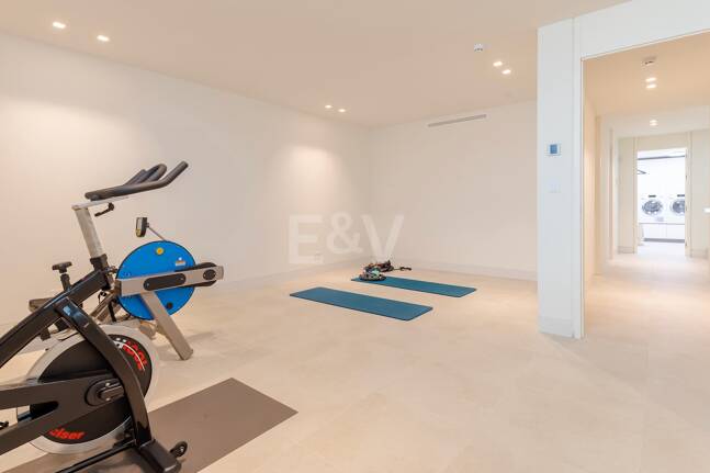 Impresionante villa contemporánea con vistas panorámicas al mar