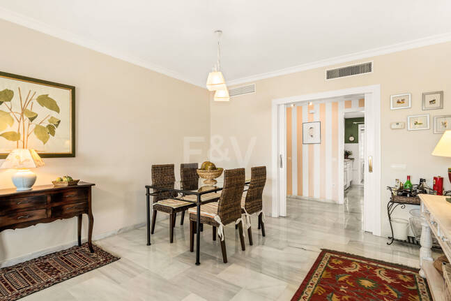 Spacious Apartment in a Frontline Golf Complex within Walking Distance to the Beach