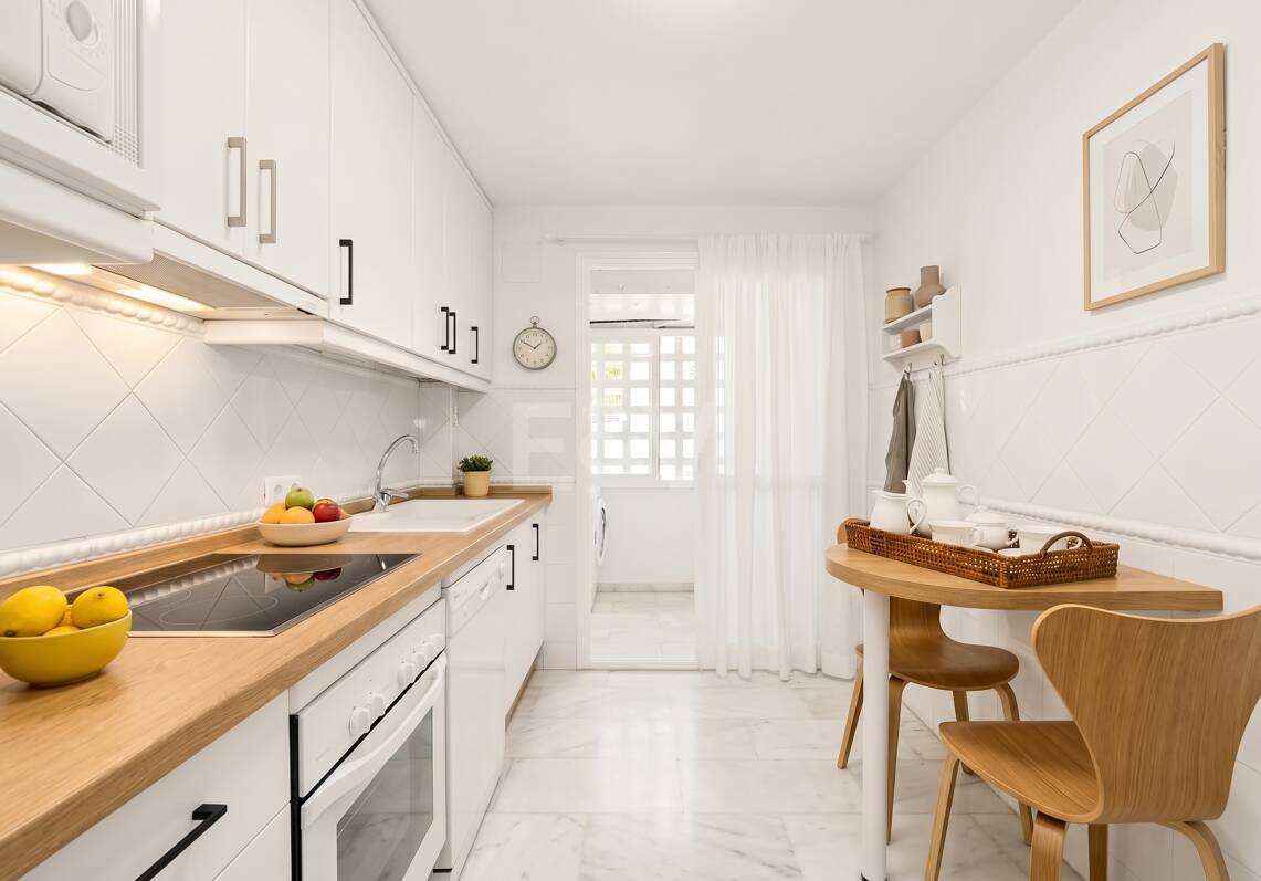 Appartement spacieux dans un complexe de golf en première ligne à distance de marche de la plage