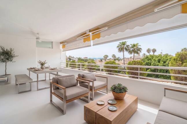 Appartement spacieux dans un complexe de golf en première ligne à distance de marche de la plage