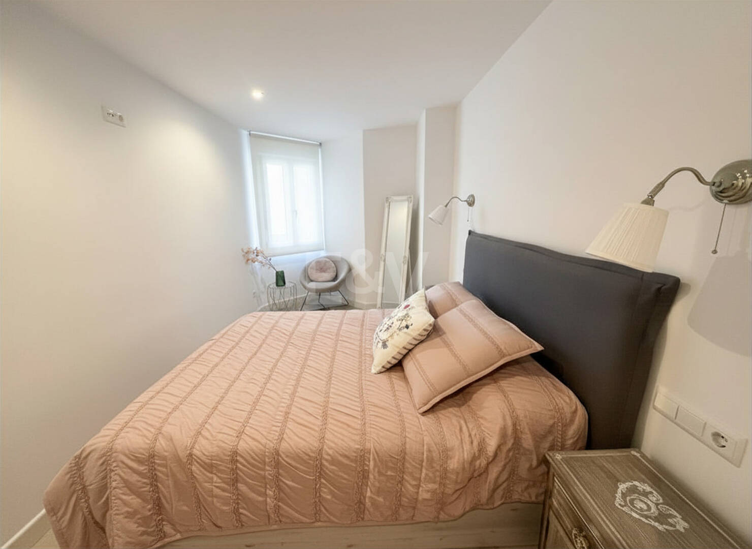 Gemütliche 1-Zimmer-Wohnung direkt am Strand im Zentrum von Marbella – 30 m vom Meer | Langzeitmiete