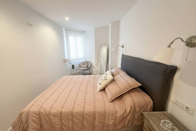 Gemütliche 1-Zimmer-Wohnung direkt am Strand im Zentrum von Marbella – 30 m vom Meer | Langzeitmiete