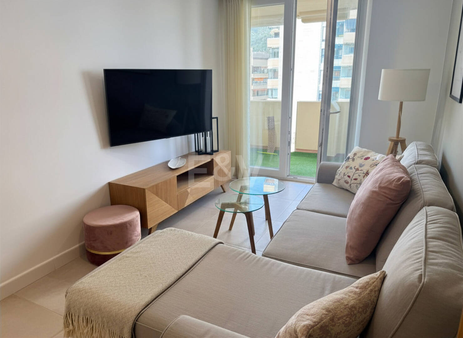 Gemütliche 1-Zimmer-Wohnung direkt am Strand im Zentrum von Marbella – 30 m vom Meer | Langzeitmiete