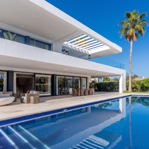 Moderne Villa in Geschlossener Wohnanlage in Gehweite zu Puente Romano und dem Strand