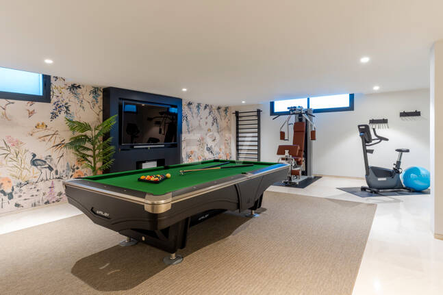 Moderne Villa in Geschlossener Wohnanlage in Gehweite zu Puente Romano und dem Strand