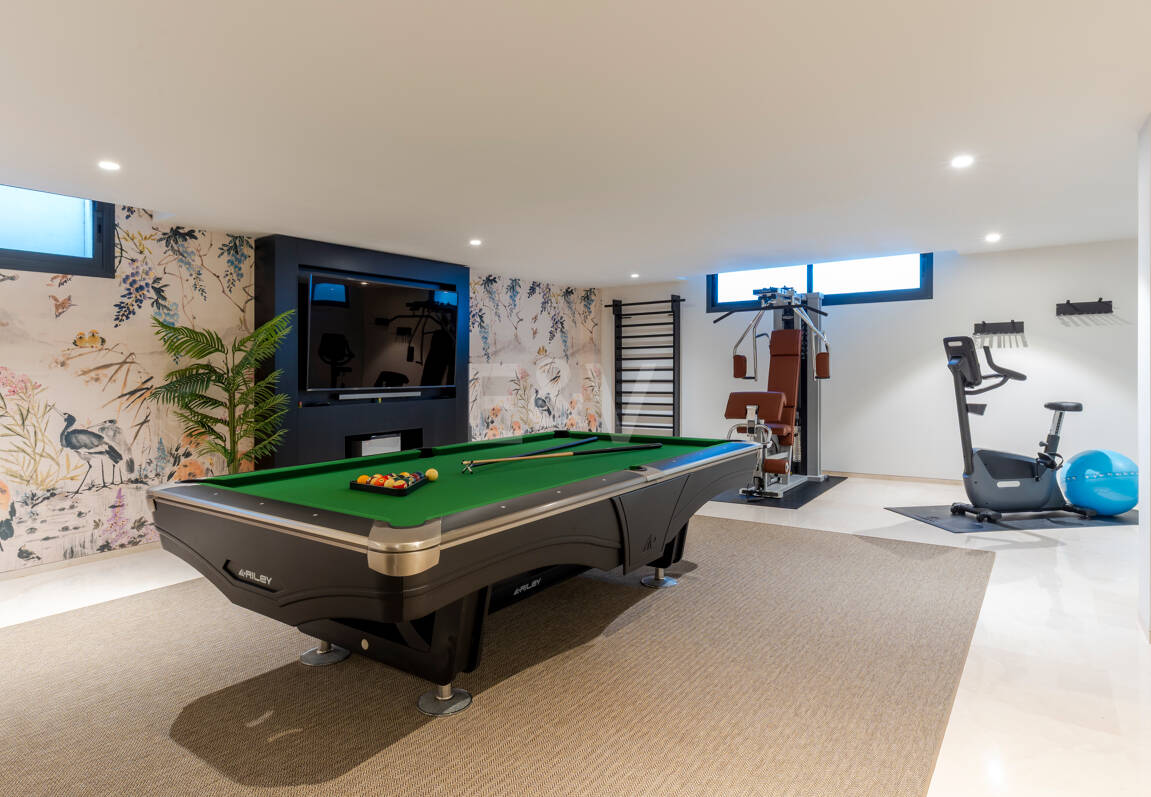 Moderne Villa in Geschlossener Wohnanlage in Gehweite zu Puente Romano und dem Strand