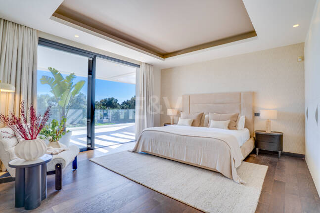 Moderne Villa in Geschlossener Wohnanlage in Gehweite zu Puente Romano und dem Strand