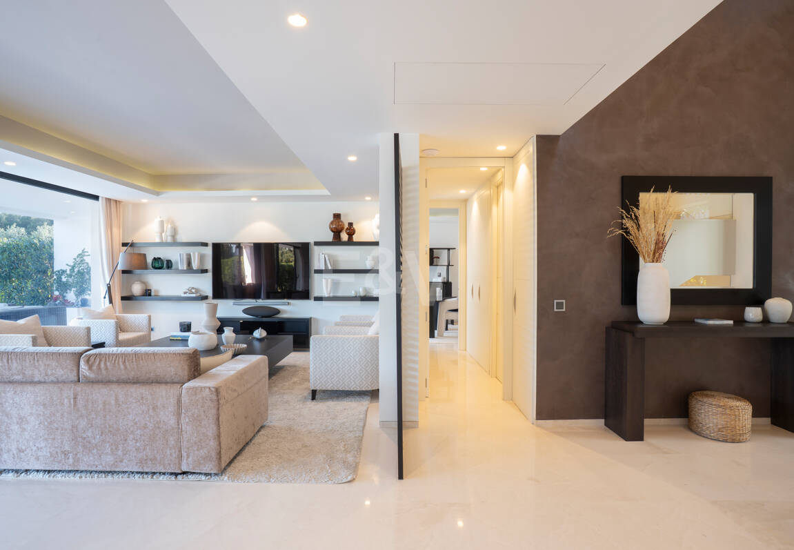 Moderne Villa in Geschlossener Wohnanlage in Gehweite zu Puente Romano und dem Strand