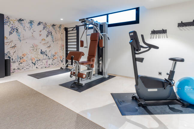 Moderne Villa in Geschlossener Wohnanlage in Gehweite zu Puente Romano und dem Strand