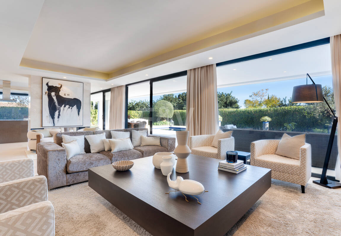 Moderne Villa in Geschlossener Wohnanlage in Gehweite zu Puente Romano und dem Strand