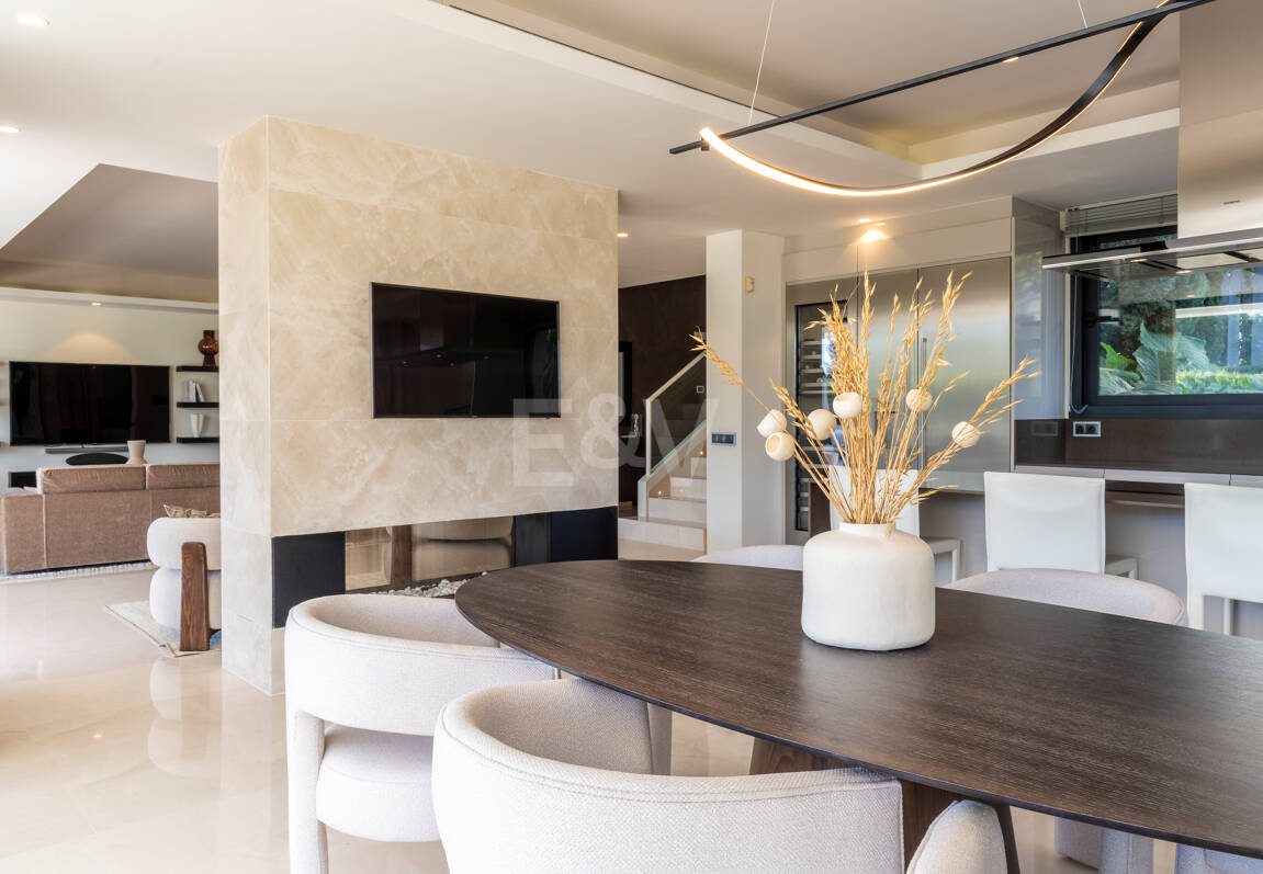 Moderne Villa in Geschlossener Wohnanlage in Gehweite zu Puente Romano und dem Strand