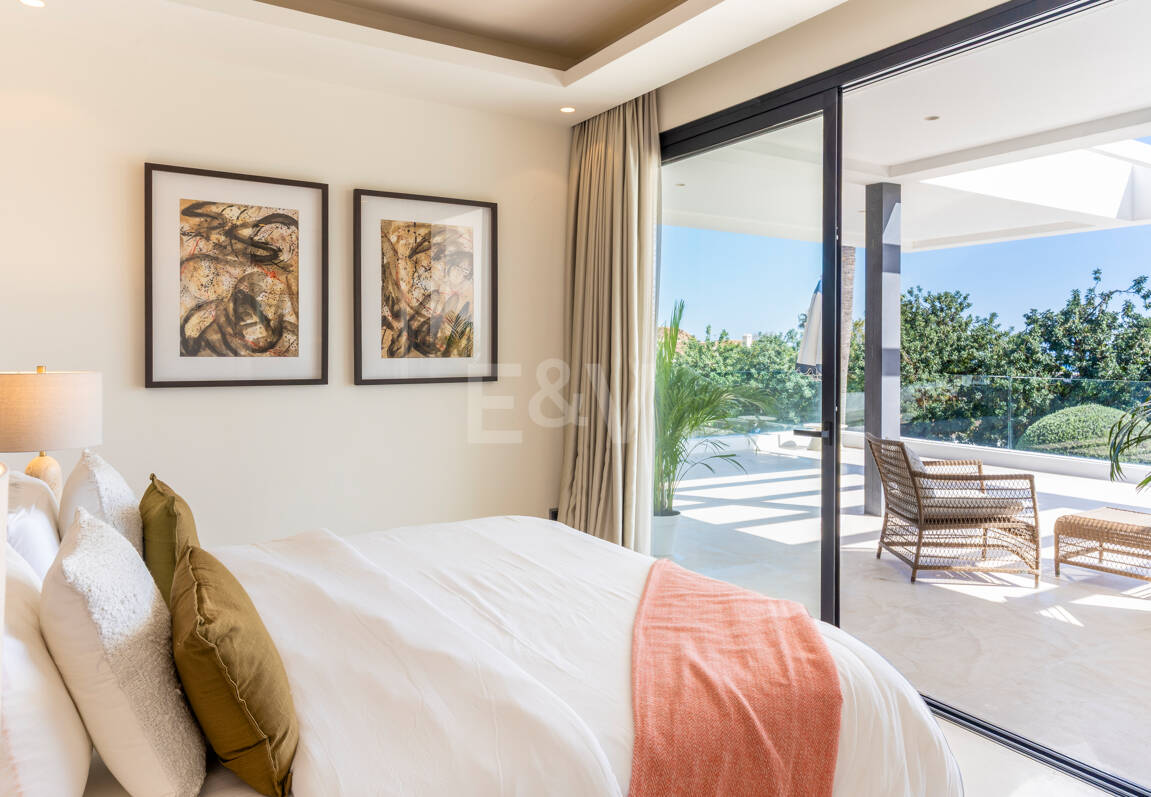 Moderne Villa in Geschlossener Wohnanlage in Gehweite zu Puente Romano und dem Strand