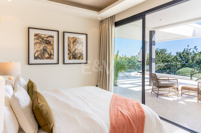 Moderne Villa in Geschlossener Wohnanlage in Gehweite zu Puente Romano und dem Strand